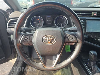 2018 Toyota Camry SE - miniatura 10