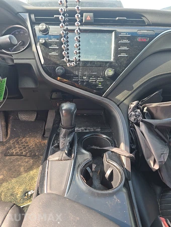 2018 Toyota Camry SE - miniatura 11