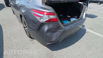 2018 Toyota Camry SE - miniatura 21
