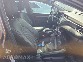 2018 Toyota Camry SE - miniatura 8