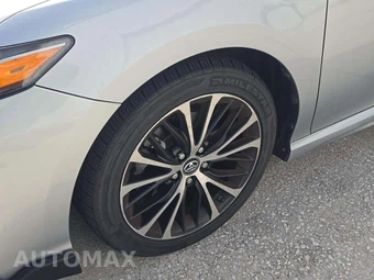 2018 Toyota Camry SE - miniatura 20
