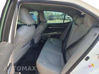 2018 Toyota Camry SE - miniatura 10