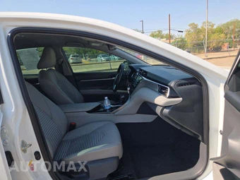 2018 Toyota Camry SE - miniatura 15