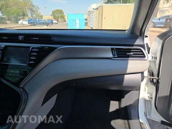 2018 Toyota Camry SE - miniatura 16