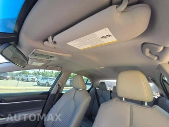 2018 Toyota Camry SE - miniatura 8