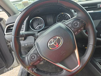 2018 Toyota Camry SE - miniatura 10