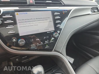 2018 Toyota Camry SE - miniatura 11
