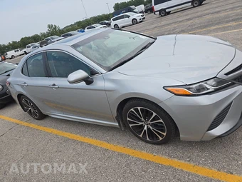 2018 Toyota Camry SE - miniatura 3