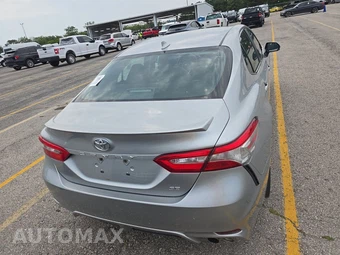 2018 Toyota Camry SE - miniatura 5