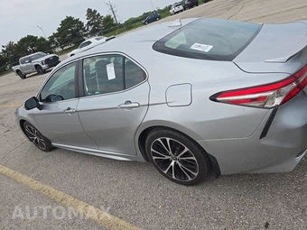 2018 Toyota Camry SE - miniatura 6