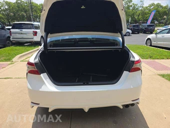 2018 Toyota Camry SE - miniatura 14