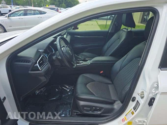 2018 Toyota Camry SE - miniatura 6