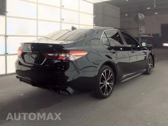 2018 Toyota Camry SE - miniatura 4