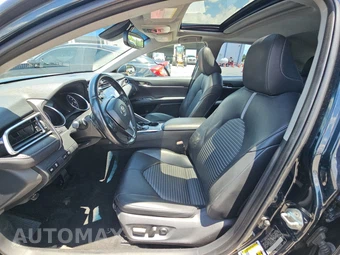 2018 Toyota Camry SE - miniatura 7
