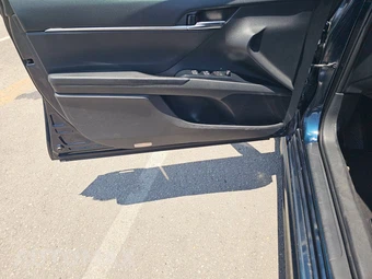 2018 Toyota Camry SE - miniatura 9