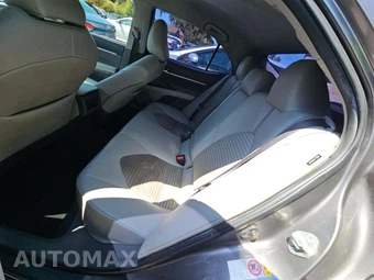 2018 Toyota Camry SE - miniatura 13