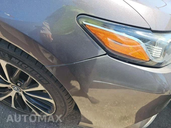 2018 Toyota Camry SE - miniatura 24