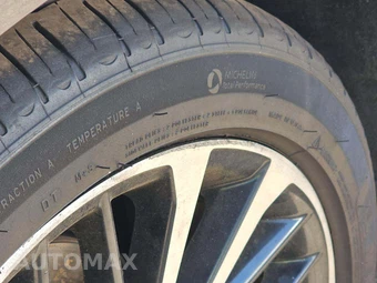 2018 Toyota Camry SE - miniatura 37