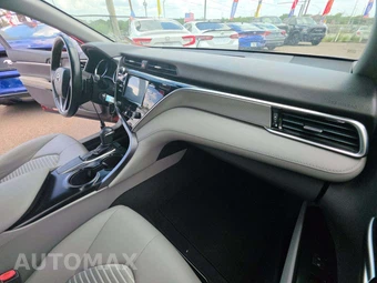 2018 Toyota Camry SE - miniatura 19