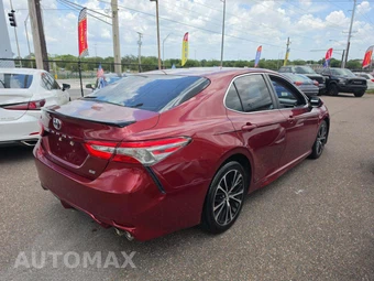 2018 Toyota Camry SE - miniatura 3