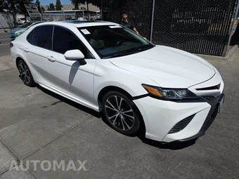 2018 Toyota Camry SE - miniatura 3
