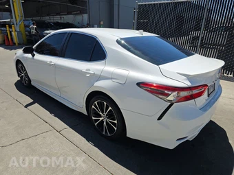 2018 Toyota Camry SE - miniatura 6