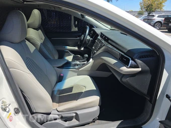 2018 Toyota Camry SE - miniatura 8