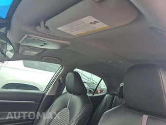 2018 Toyota Camry SE - miniatura 11