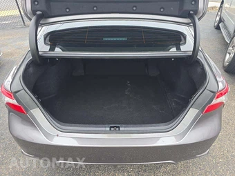 2018 Toyota Camry SE - miniatura 14