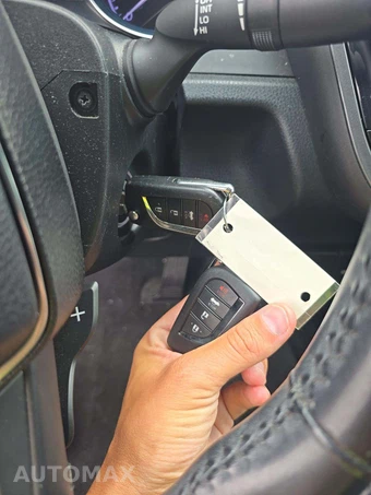 2018 Toyota Camry SE - miniatura 8