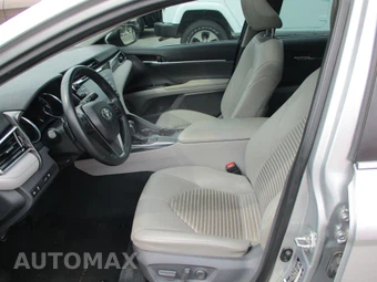 2018 Toyota Camry SE - miniatura 10