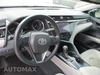 2018 Toyota Camry SE - miniatura 11