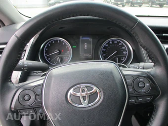 2018 Toyota Camry SE - miniatura 12
