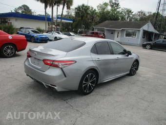 2018 Toyota Camry SE - miniatura 6