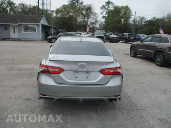 2018 Toyota Camry SE - miniatura 7