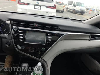 2018 Toyota Camry SE - miniatura 11