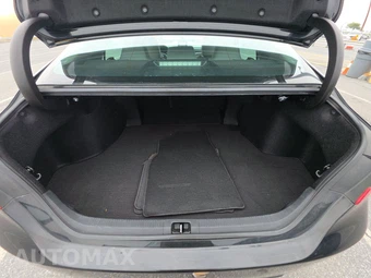 2018 Toyota Camry SE - miniatura 16