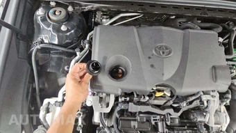 2018 Toyota Camry SE - miniatura 17
