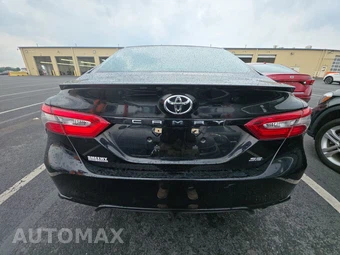 2018 Toyota Camry SE - miniatura 5