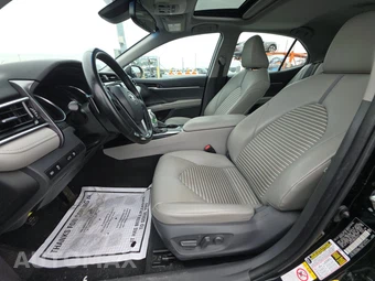 2018 Toyota Camry SE - miniatura 7