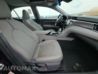 2018 Toyota Camry SE - miniatura 8