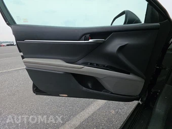 2018 Toyota Camry SE - miniatura 9