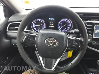 2018 Toyota Camry SE - miniatura 10