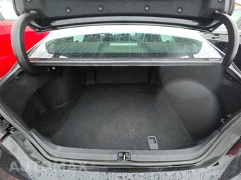 2018 Toyota Camry SE - miniatura 16