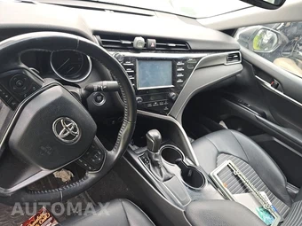 2018 Toyota Camry SE - miniatura 11