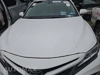 2018 Toyota Camry SE - miniatura 15