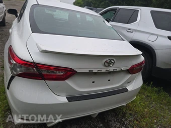 2018 Toyota Camry SE - miniatura 16