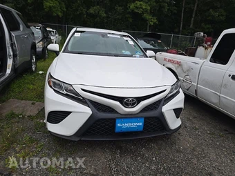 2018 Toyota Camry SE - miniatura 2