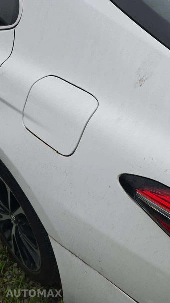 2018 Toyota Camry SE - miniatura 25