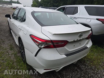 2018 Toyota Camry SE - miniatura 6